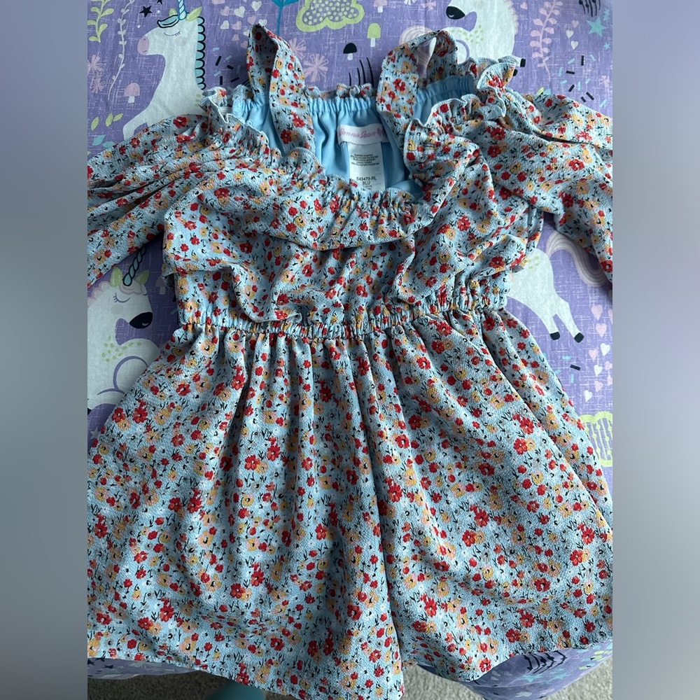 Girls blue multicolored Romper size 8. 3/4 flare sleeves